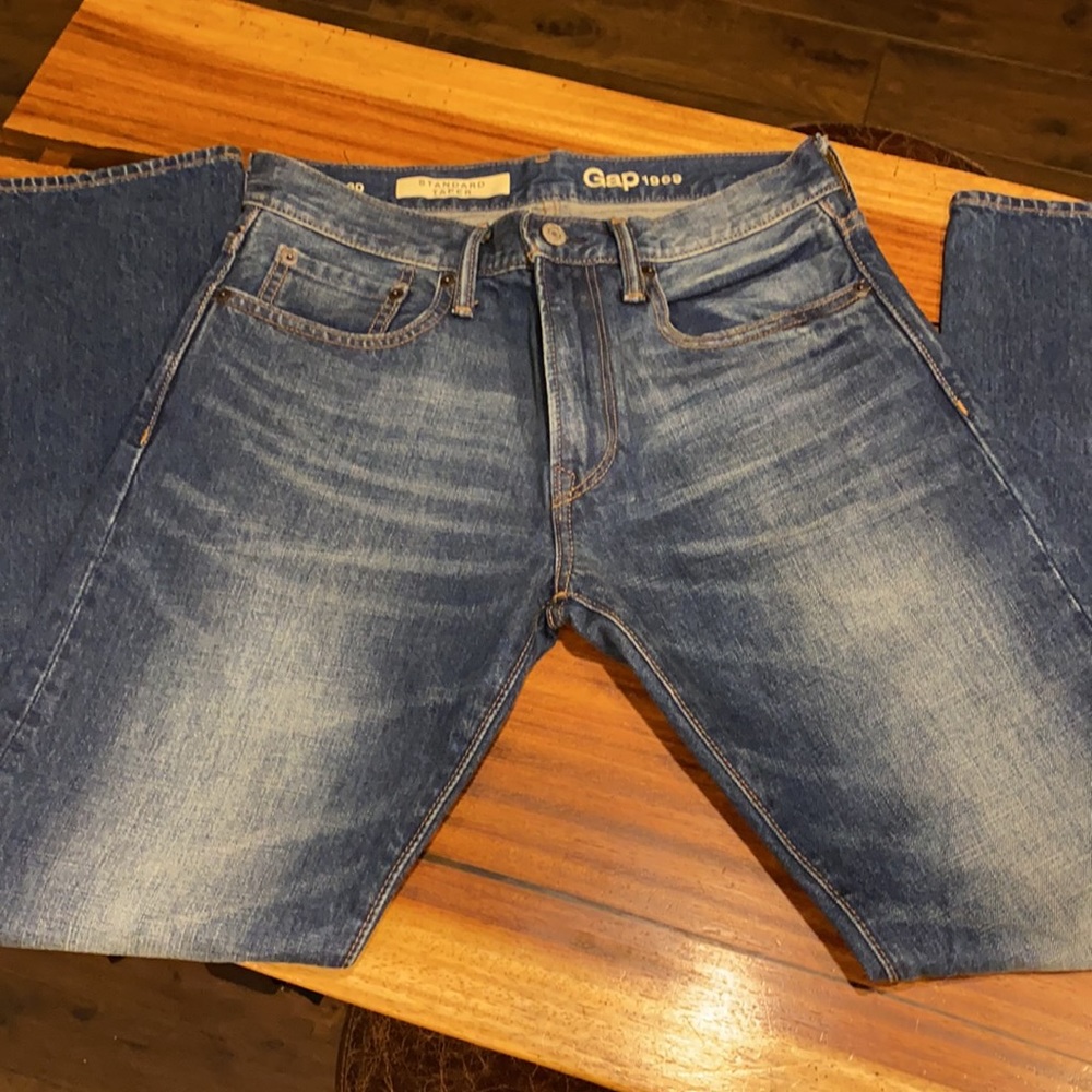 NWOT Gap men’s standard taper jeans